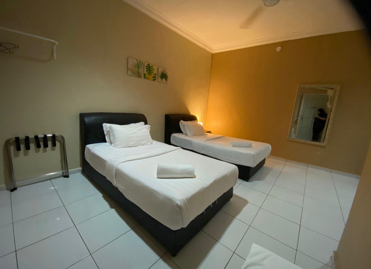Twin Sharing Room Angle 2